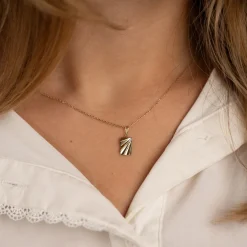ORIANA SOLID GOLD PENDANT