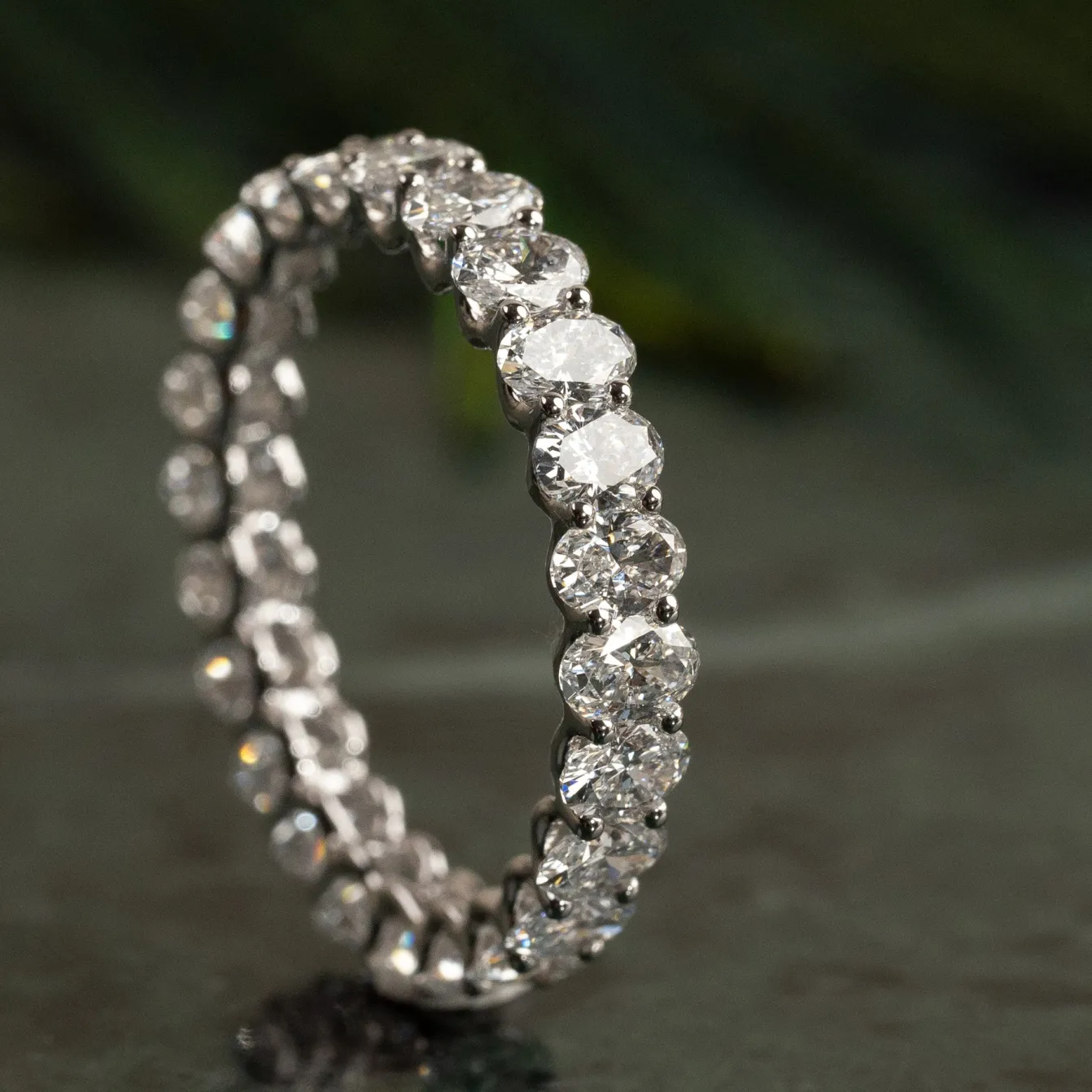 OVAL-CUT FULL-ALLIANCE DIAMOND RING - 2.0ct - WG