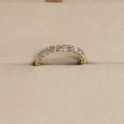 OVAL-CUT FULL-ALLIANCE DIAMOND RING - 2.0ct - YG