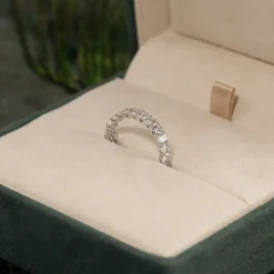 OVAL-CUT FULL-ALLIANCE DIAMOND RING - 2.0ct - WG