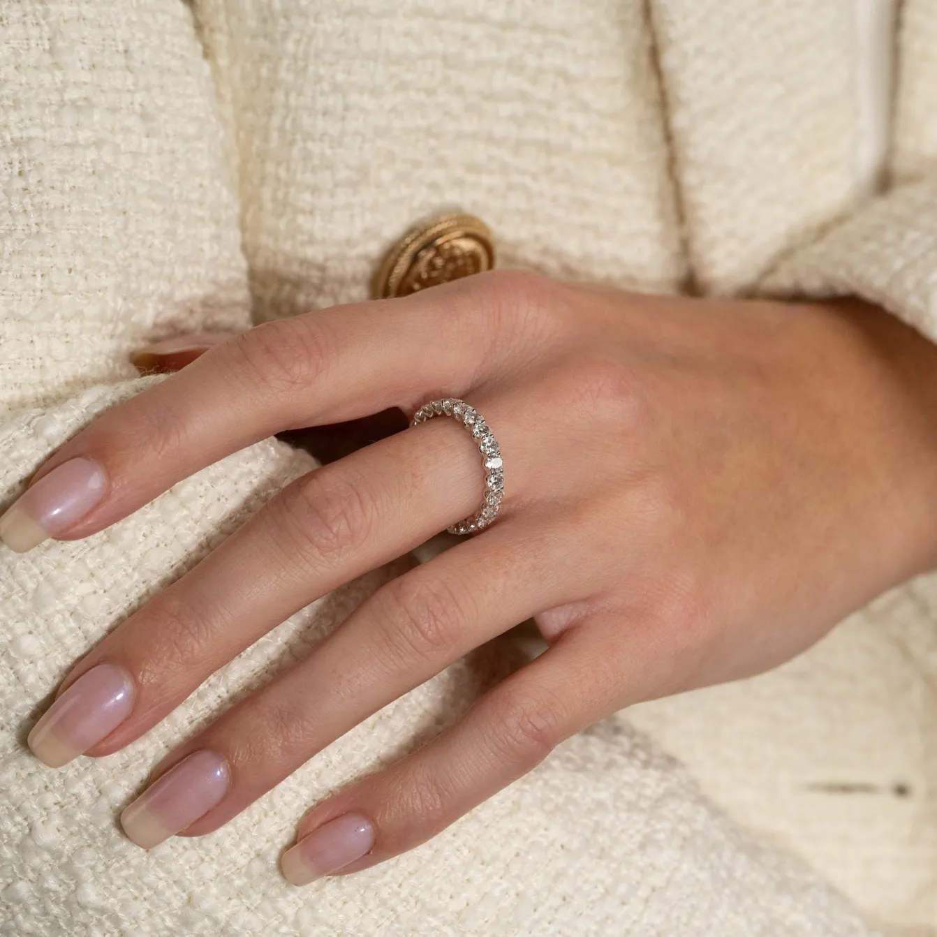 OVAL-CUT FULL-ALLIANCE DIAMOND RING - 2.0ct - WG