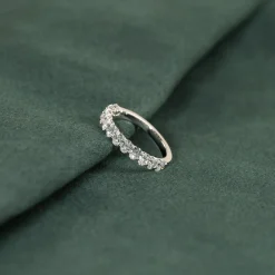 OVAL-CUT HALF-ALLIANCE DIAMOND RING - 1.0ct - WG