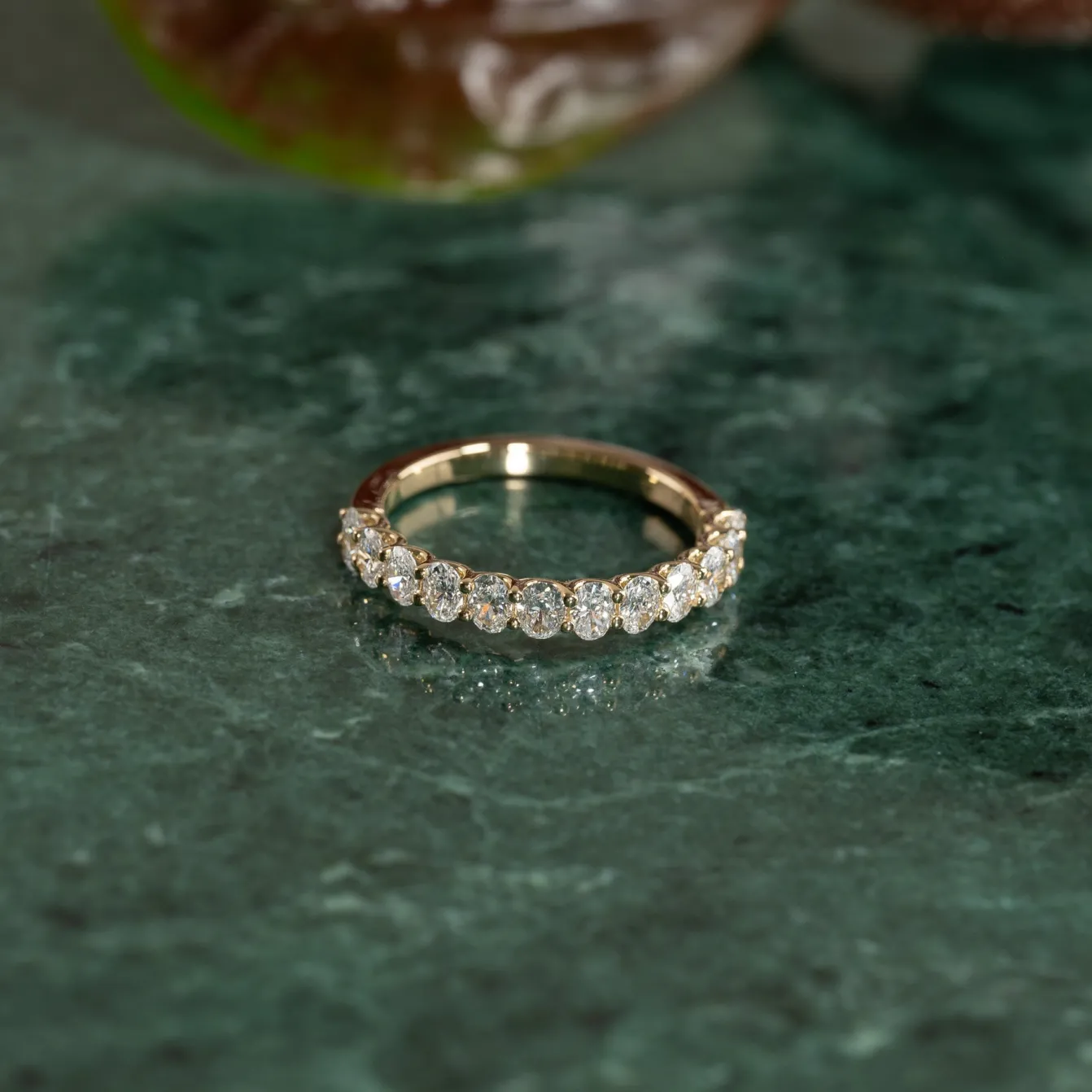 OVAL-CUT HALF-ALLIANCE DIAMOND RING - 1.0ct - YG
