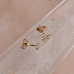 PARIS CRYSTAL SOLID GOLD STUD EARRING - Sisi Copenhagen