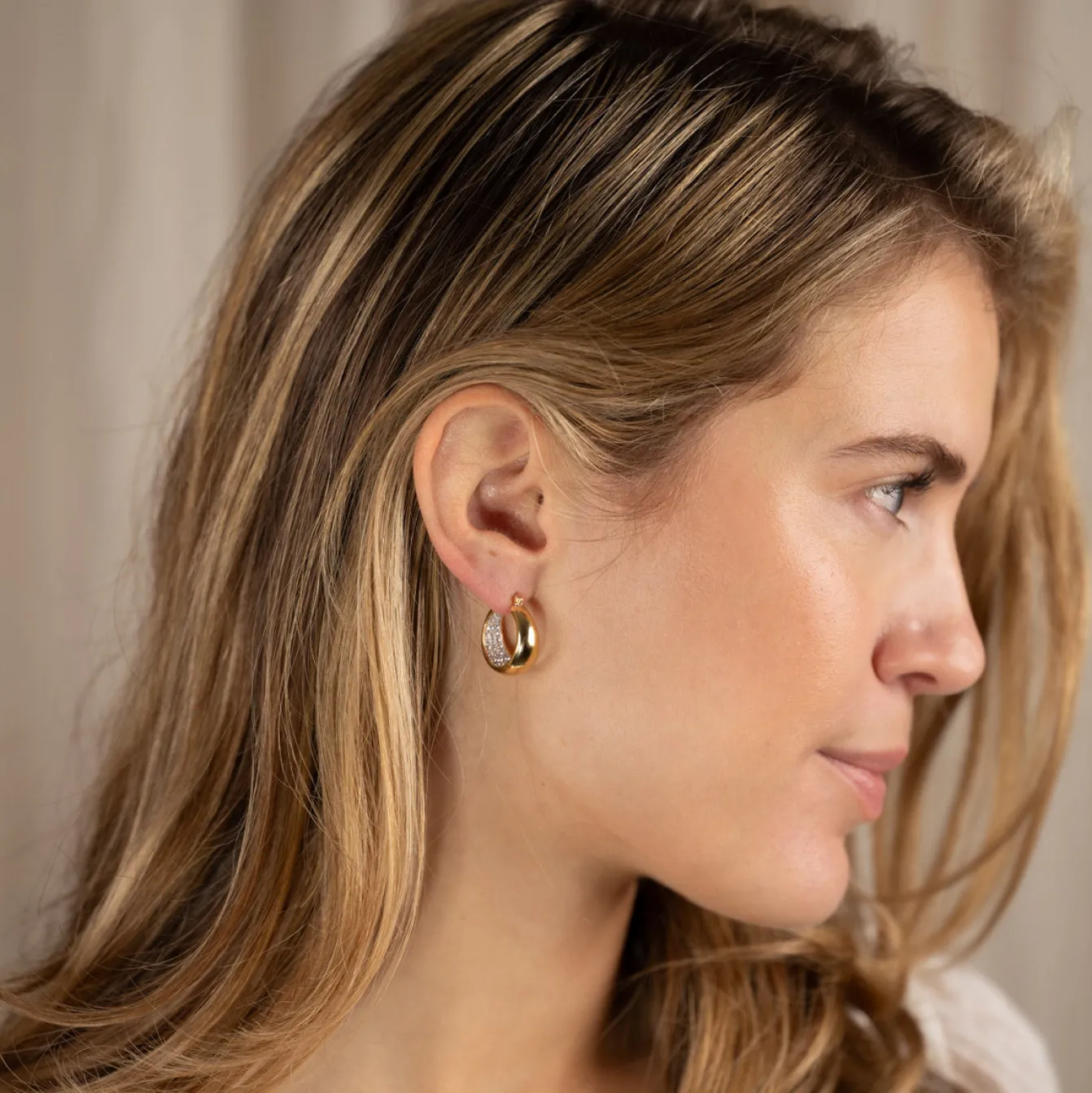 PETRA CRYSTAL GOLDEN CREOL EARRING