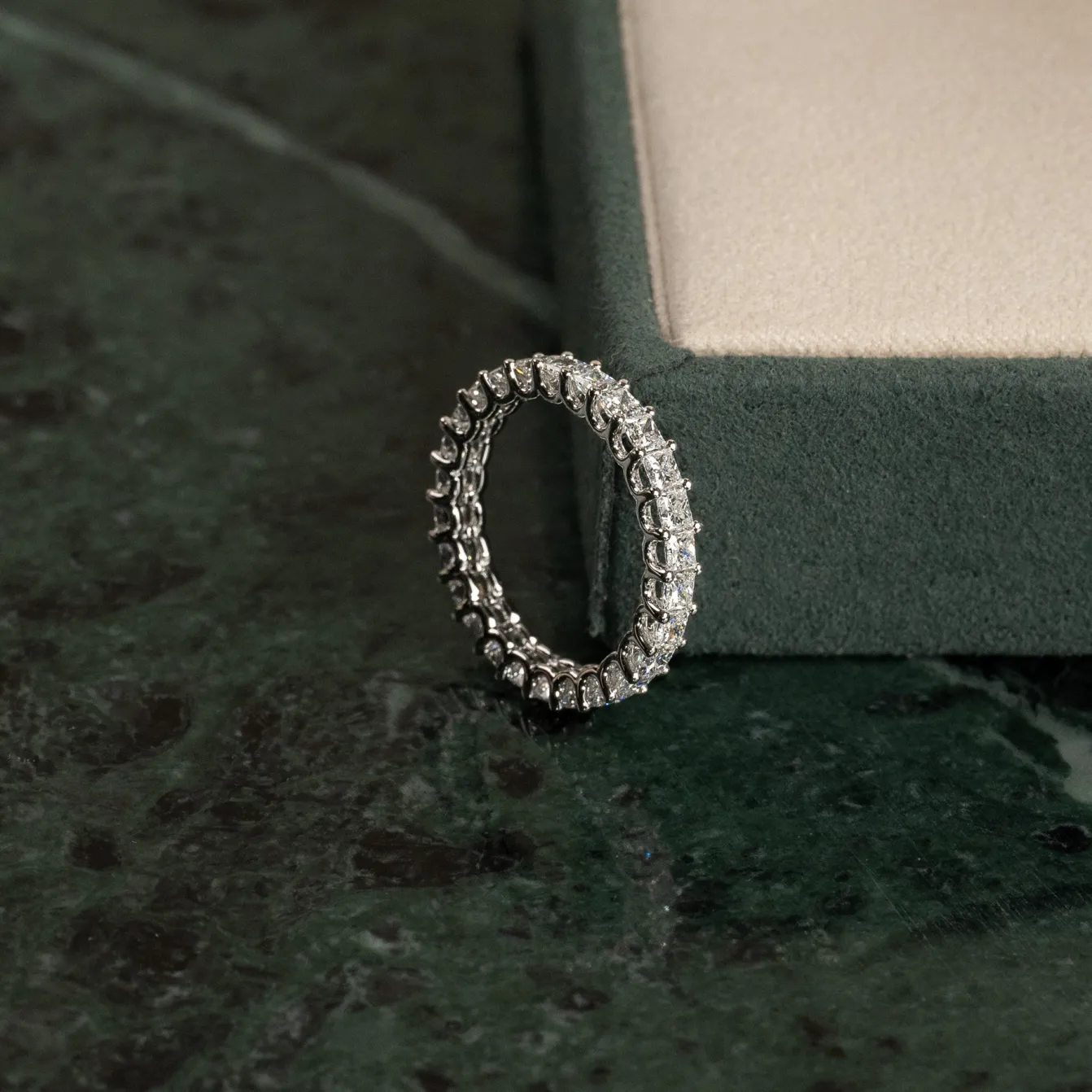 PRINCESS-CUT FULL-ALLIANCE DIAMOND RING - 2.0ct - WG