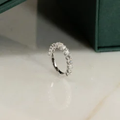 PRINCESS-CUT HALF-ALLIANCE DIAMOND RING - 1.5ct - WG
