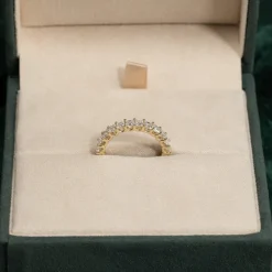 PRINCESS-CUT HALF-ALLIANCE DIAMOND RING - 1.5ct - YG
