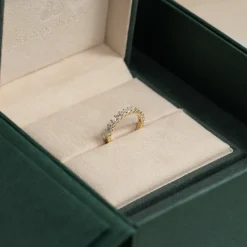 PRINCESS-CUT HALF-ALLIANCE DIAMOND RING - 1.0ct - YG
