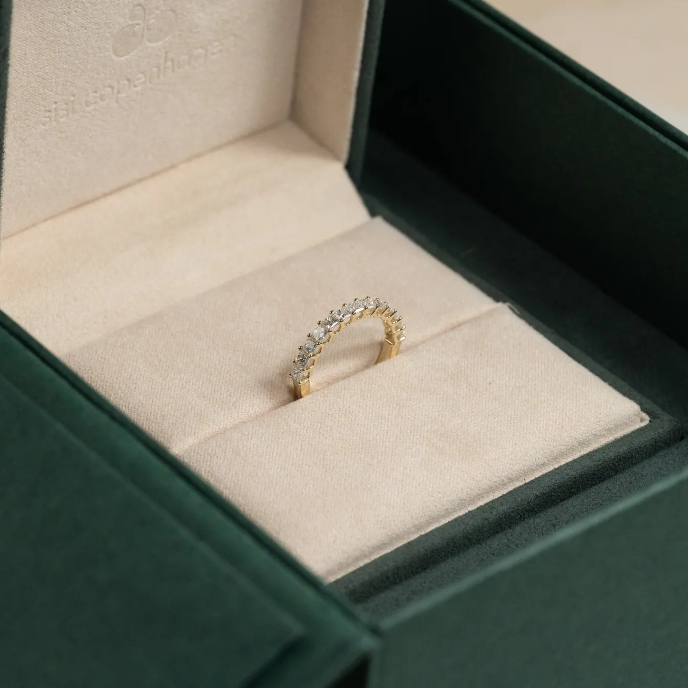 PRINCESS-CUT HALF-ALLIANCE DIAMOND RING - 1.0ct - YG