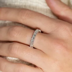 PRINCESS-CUT HALF-ALLIANCE DIAMOND RING - 1.5ct - WG
