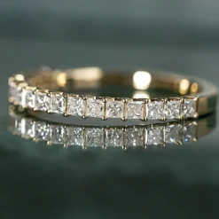 PRINCESS-CUT HALF-ALLIANCE DIAMOND RING - 0.5ct - YG
