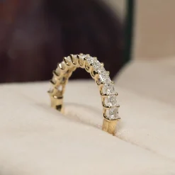 PRINCESS-CUT HALF-ALLIANCE DIAMOND RING - 1.0ct - YG