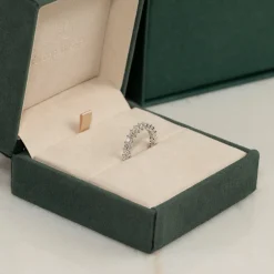 PRINCESS-CUT HALF-ALLIANCE DIAMOND RING - 1.5ct - WG