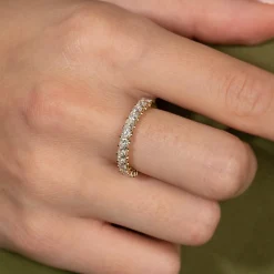 PRINCESS-CUT HALF-ALLIANCE DIAMOND RING - 1.0ct - YG
