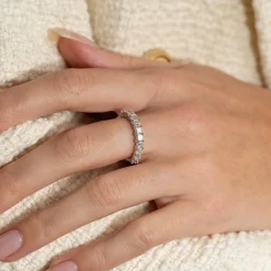 PRINCESS-CUT HALF-ALLIANCE DIAMOND RING - 1.5ct - WG