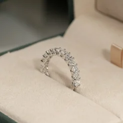 PRINCESS-CUT HALF-ALLIANCE DIAMOND RING - 1.5ct - WG