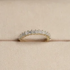 PRINCESS-CUT HALF-ALLIANCE DIAMOND RING - 1.0ct - YG