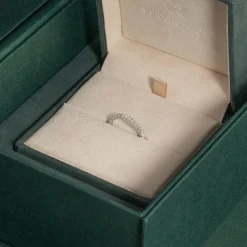 PRINCESS-CUT HALF-ALLIANCE DIAMOND RING - 0.5ct - WG
