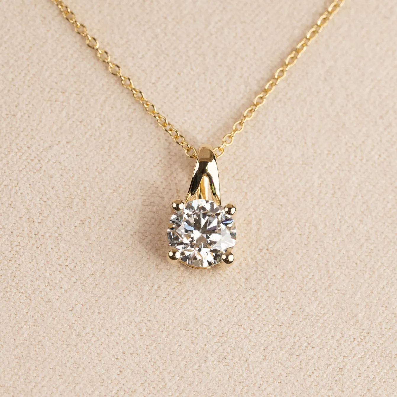 PRONG SOLITAIRE DIAMOND PENDANT - 1.0ct - YG