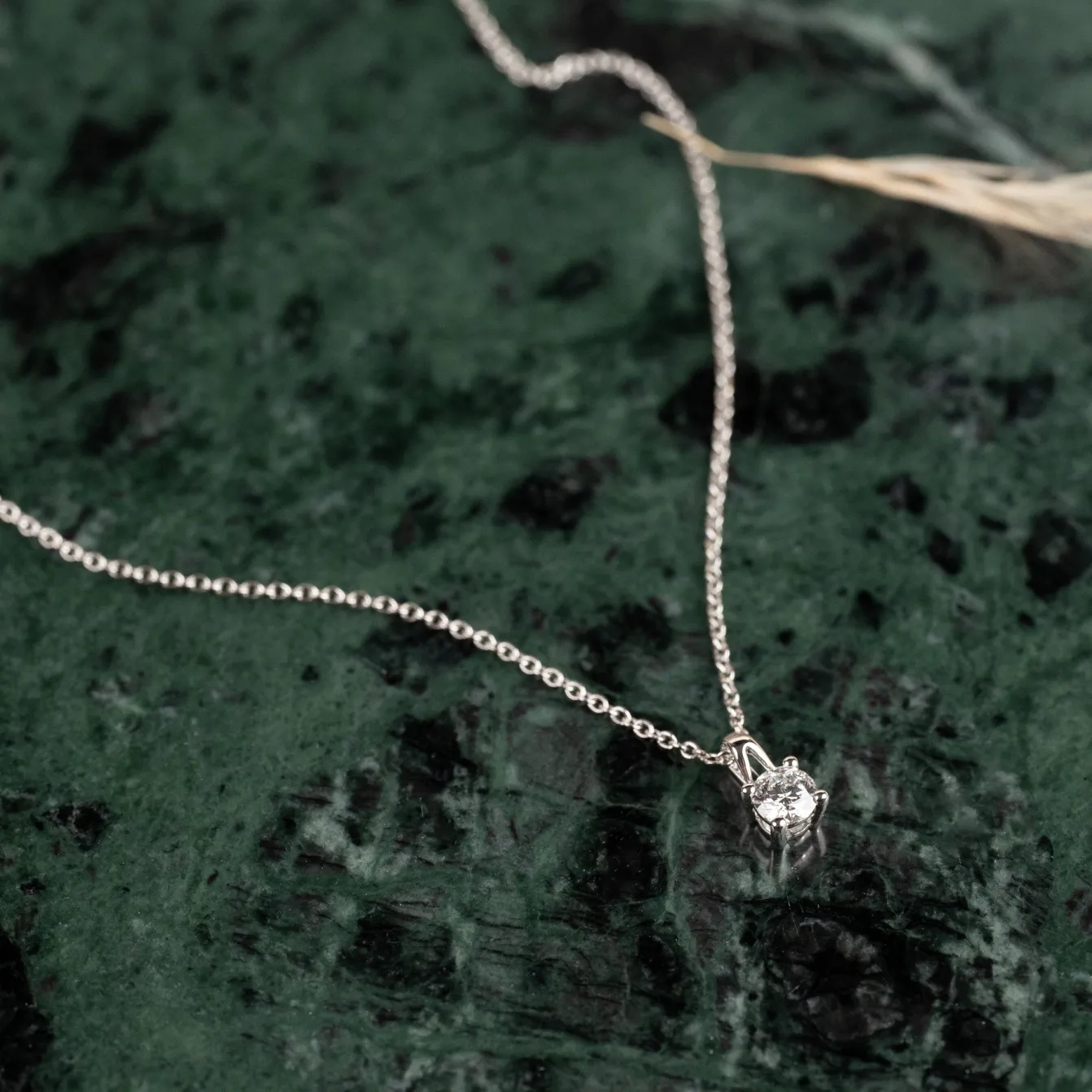 PRONG SOLITAIRE DIAMOND PENDANT - 0.25ct - WG
