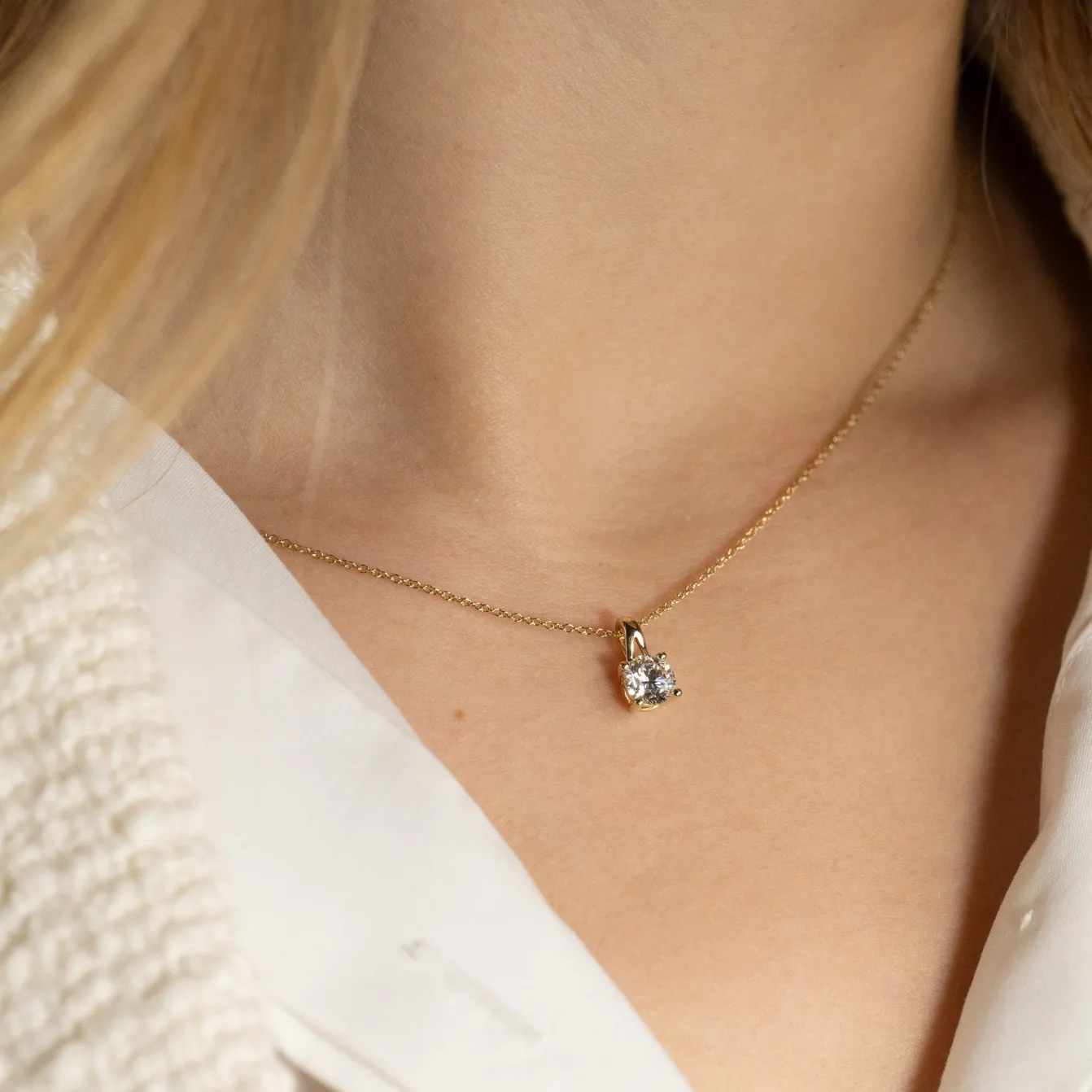 PRONG SOLITAIRE DIAMOND PENDANT - 0.75ct - YG