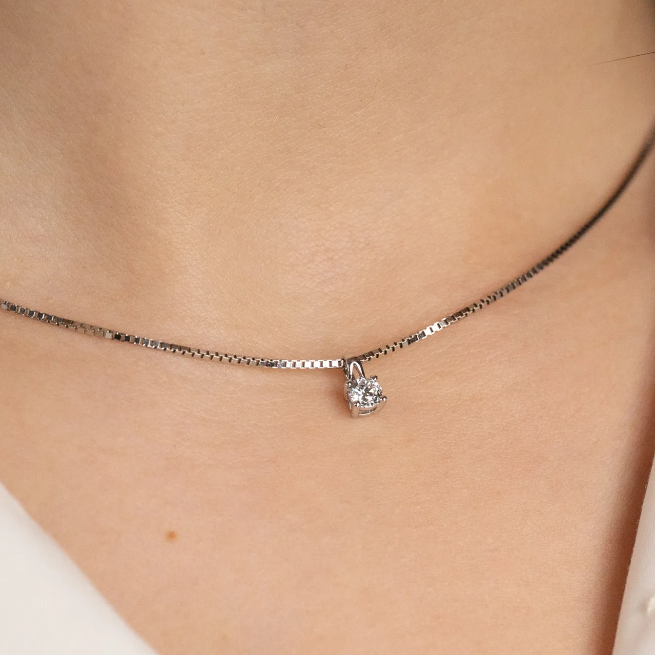 PRONG SOLITAIRE DIAMOND PENDANT - 0.25ct - WG