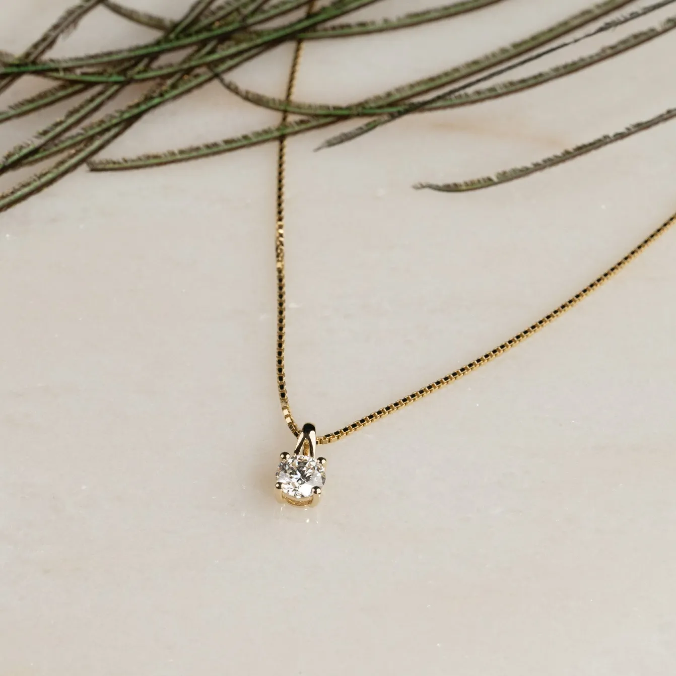 PRONG SOLITAIRE DIAMOND PENDANT - 0.75ct - YG