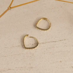 RAMONA SOLID GOLD HUGGIE EARRING