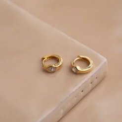 REBEKKA CRYSTAL GOLDEN CREOL EARRING - Sisi Copenhagen