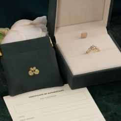 RECTANGULAR CUSHION-CUT THREE-STONE DIAMOND RING - 1.15ct - YG