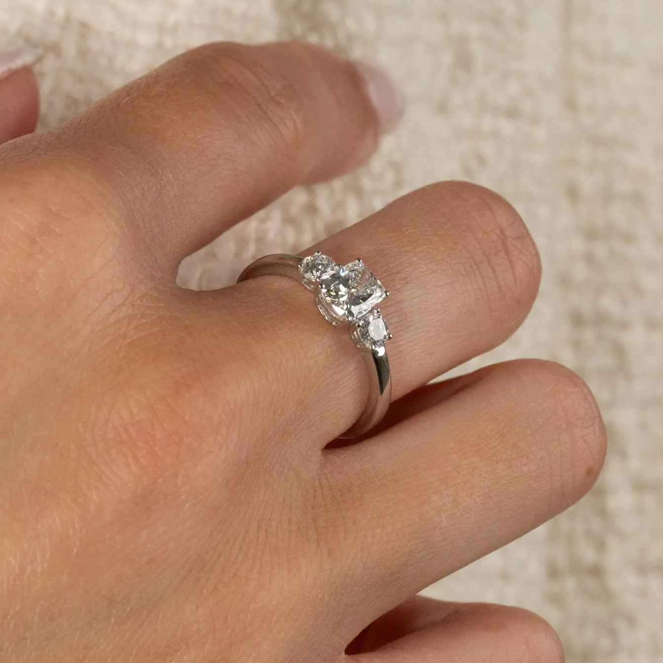 RECTANGULAR CUSHION-CUT THREE-STONE DIAMOND RING - 1.15ct - WG