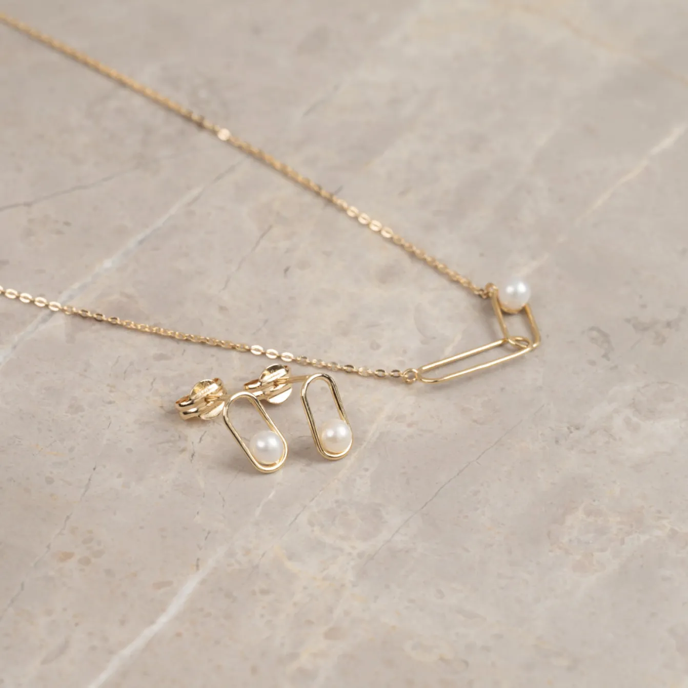 RIVA PEARL SOLID GOLD NECKLACE