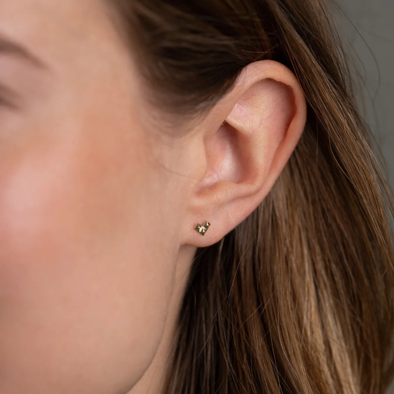 RIVET HEART SOLID GOLD STUD EARRING - Sisi Copenhagen
