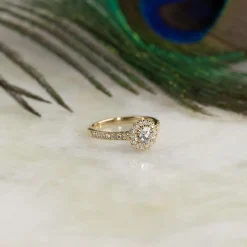 ROUND HALO ALLIANCE DIAMOND RING - 0.85ct - YG