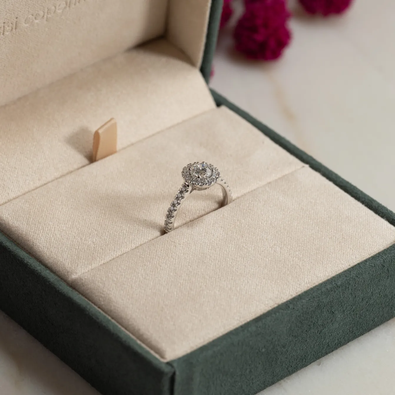ROUND HALO ALLIANCE DIAMOND RING - 0.85ct - WG