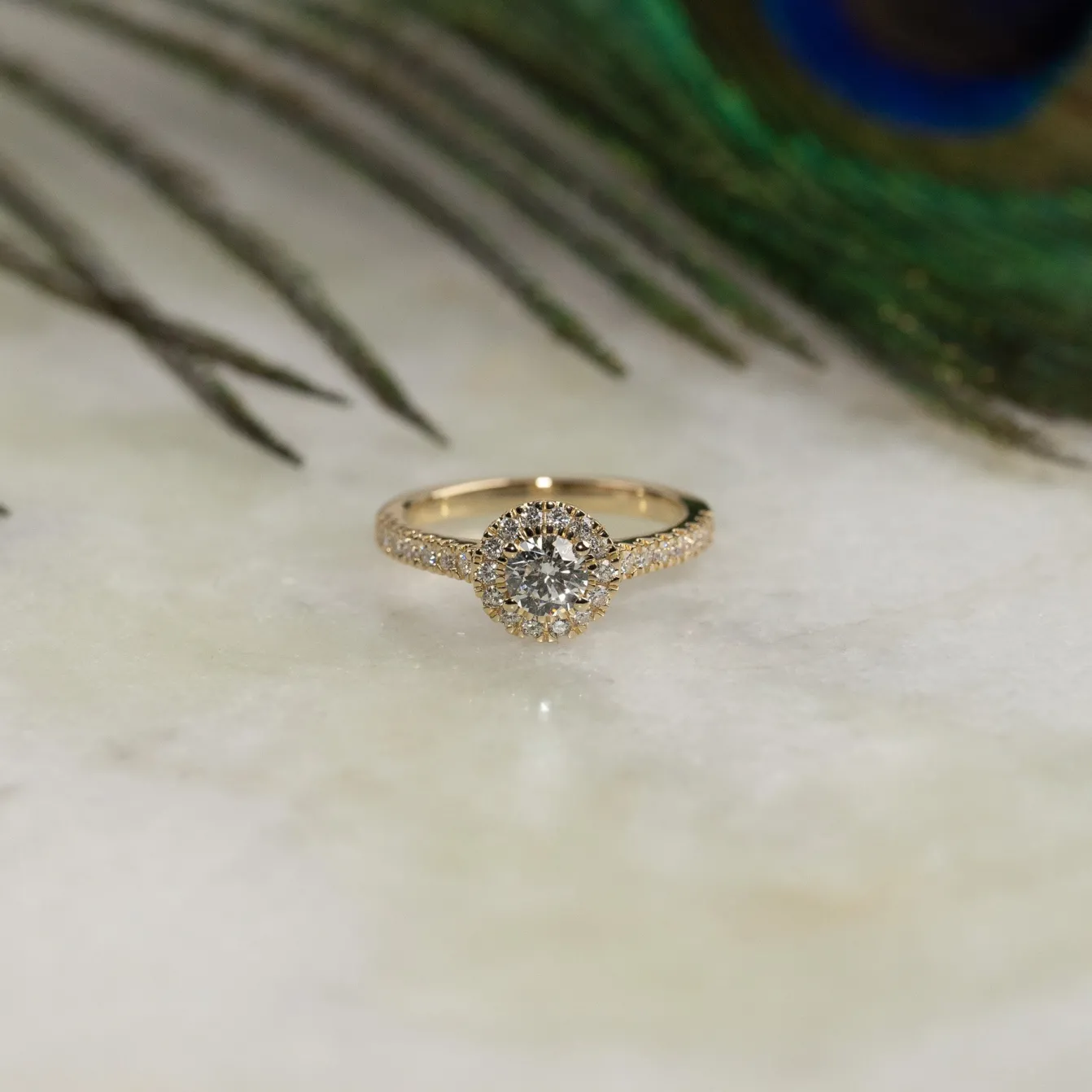 ROUND HALO ALLIANCE DIAMOND RING - 0.85ct - YG