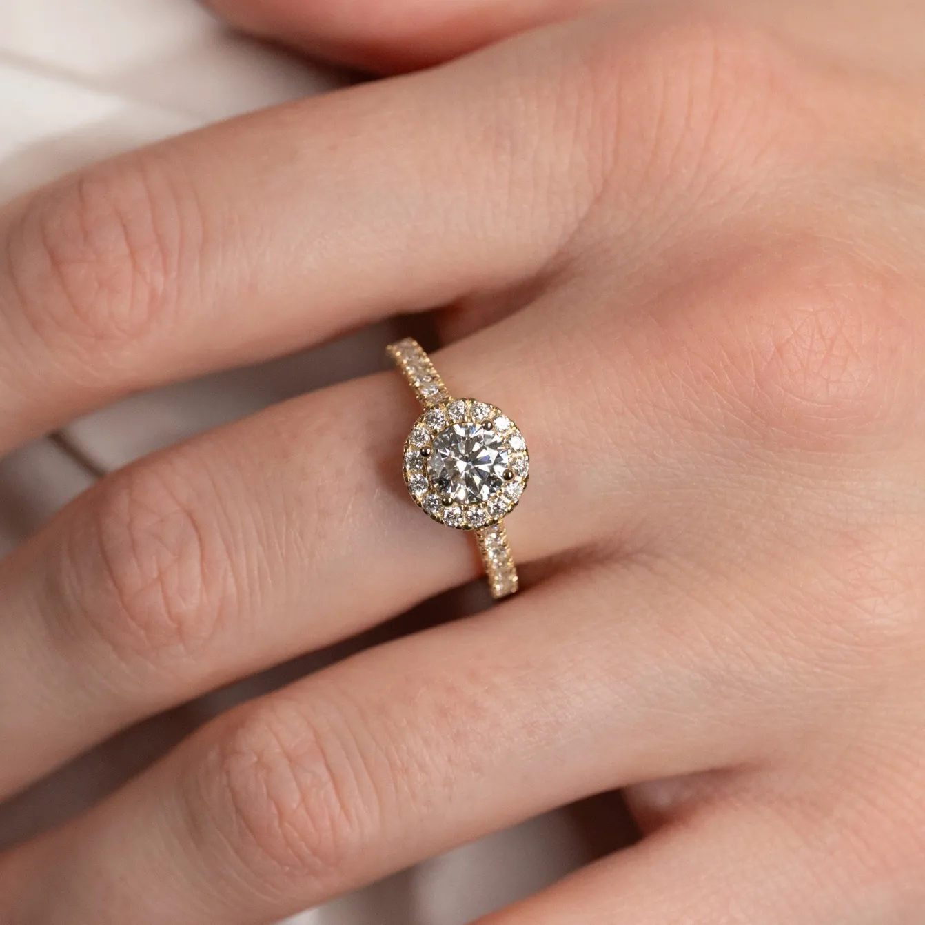 ROUND HALO ALLIANCE DIAMOND RING - 1.2ct - YG