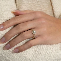 ROUND HALO ALLIANCE DIAMOND RING - 0.85ct - YG
