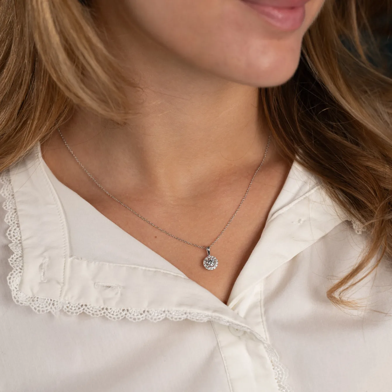 ROUND HALO DIAMOND PENDANT - 0.5ct - WG