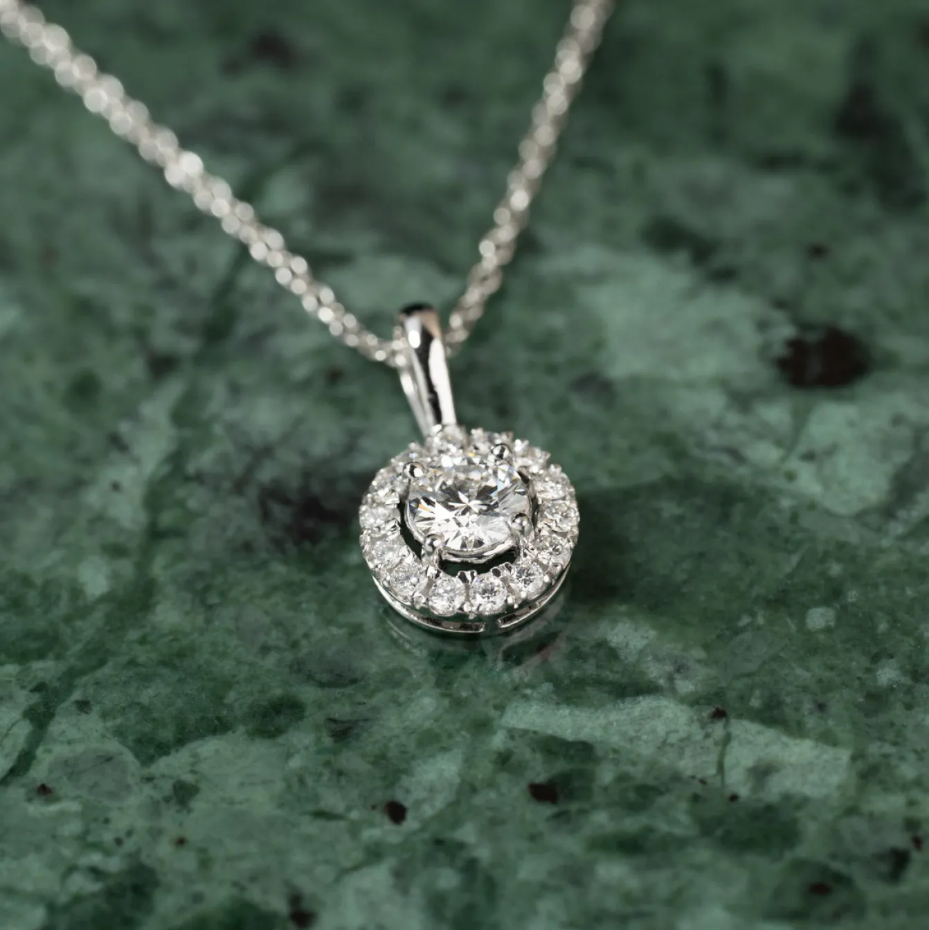 ROUND HALO DIAMOND PENDANT - 0.5ct - WG