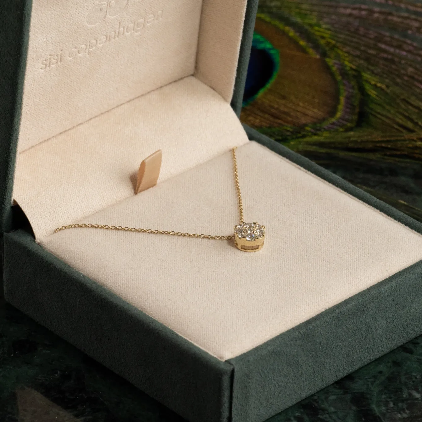 ROUND PAVE DIAMOND PENDANT - 0.45ct - YG