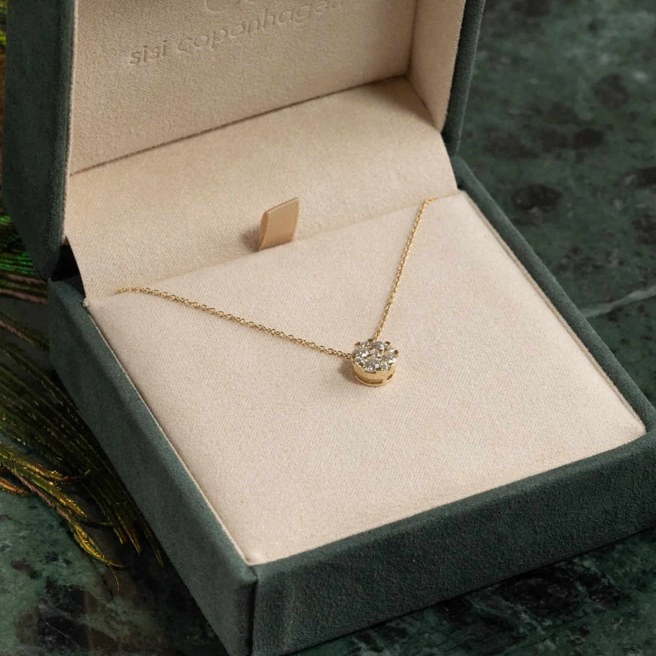 ROUND PAVE DIAMOND PENDANT - 0.45ct - YG