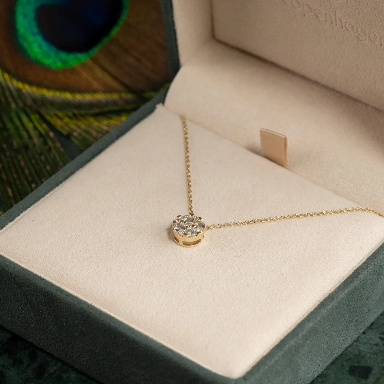 ROUND PAVE DIAMOND PENDANT - 0.45ct - YG