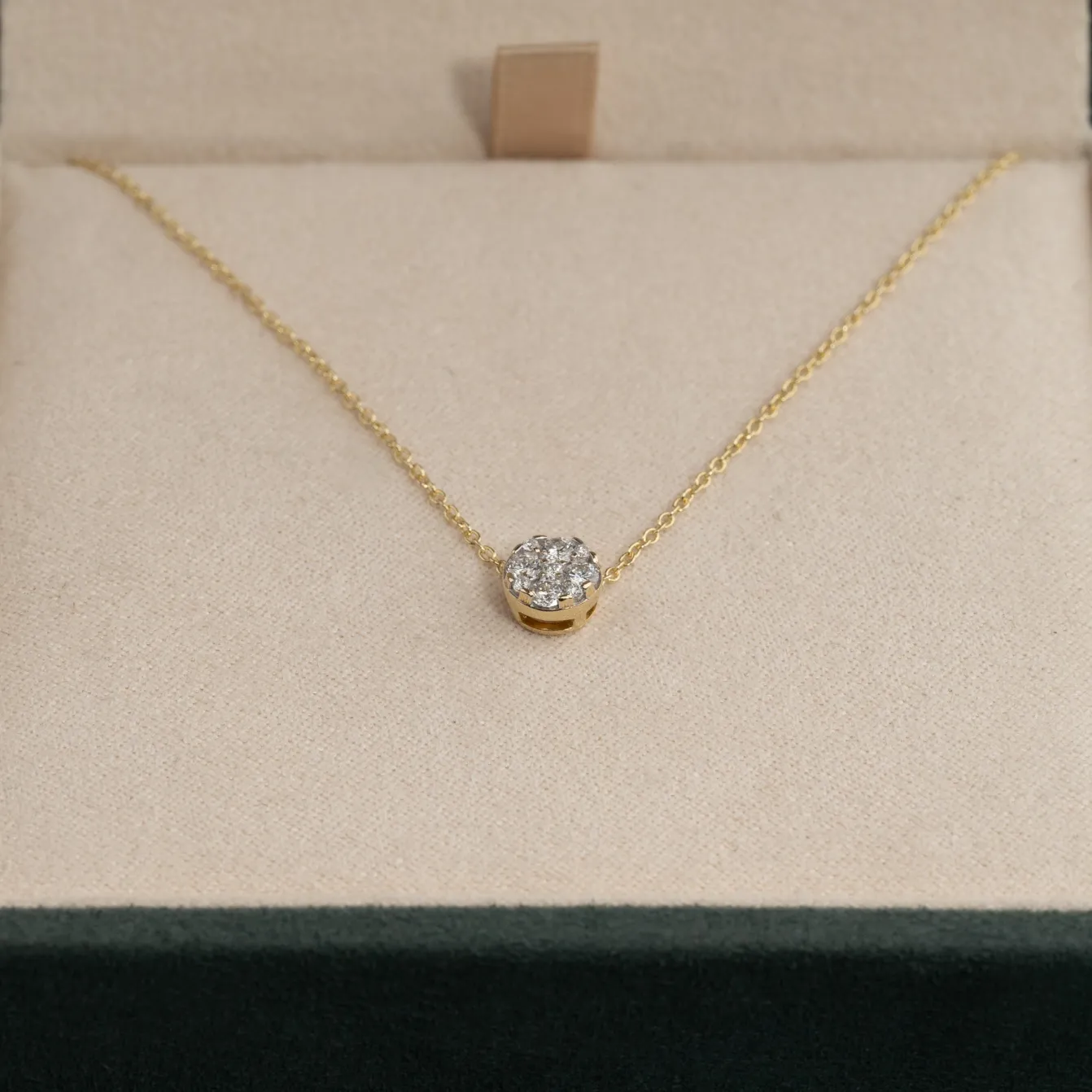 ROUND PAVE DIAMOND PENDANT - 0.2ct - YG