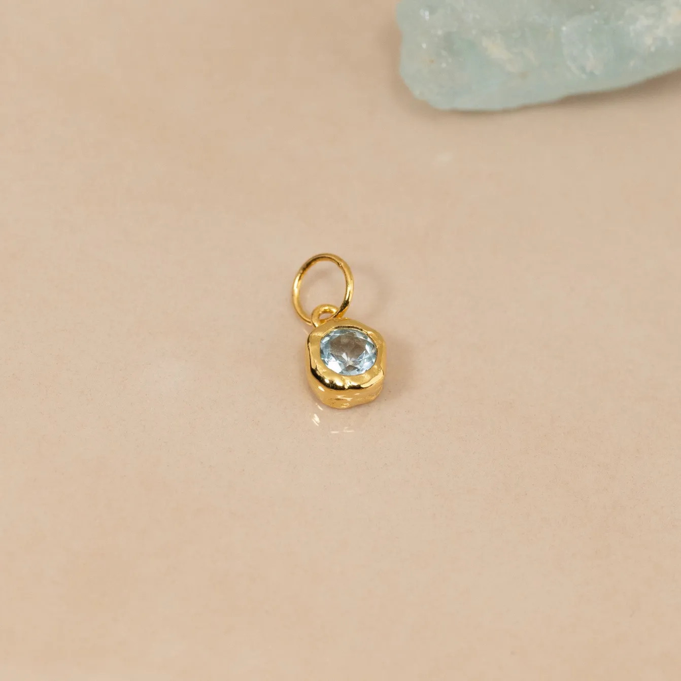 SELENE BLUE TOPAZ GOLDEN PENDANT