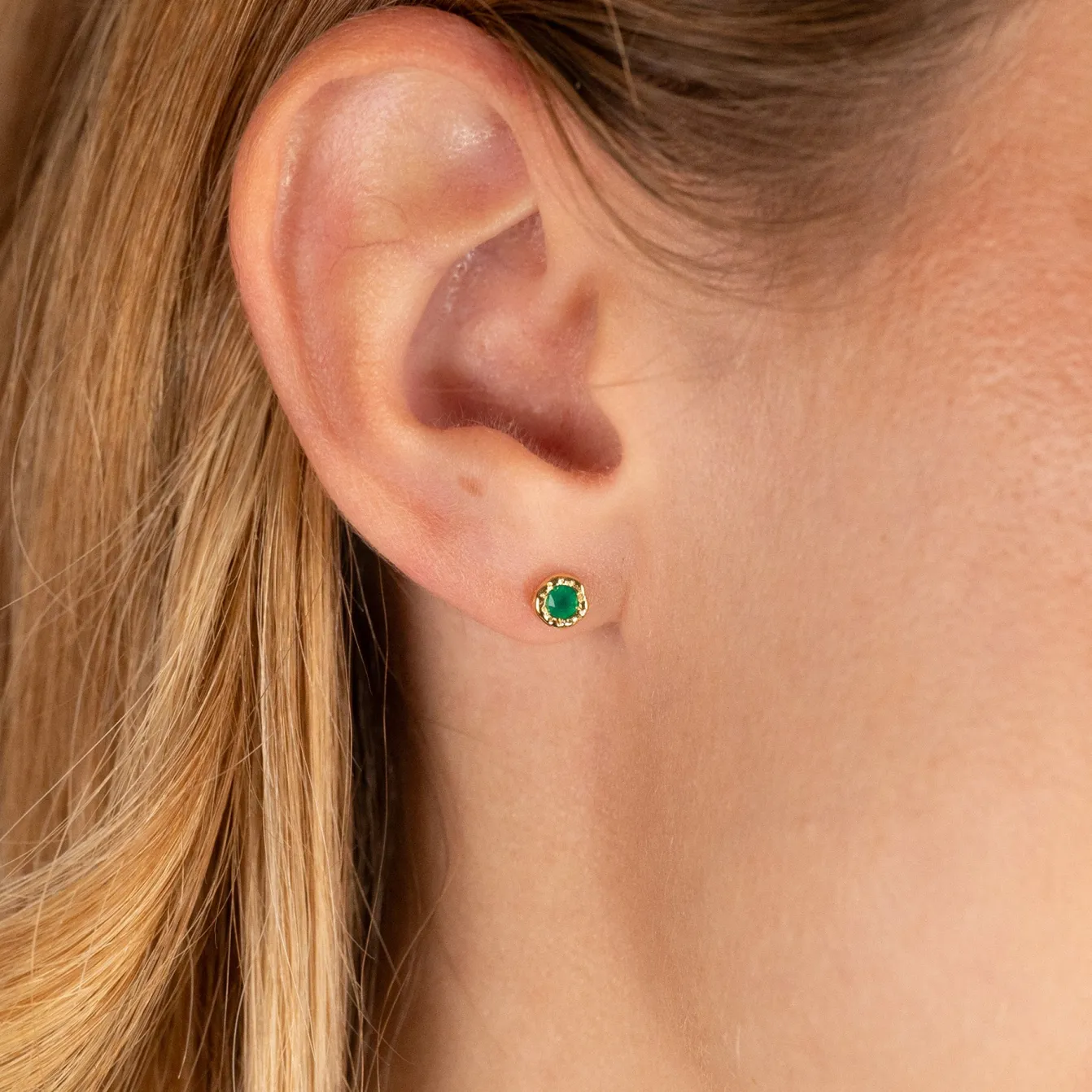 SELENE GREEN AGATE GOLDEN STUD EARRING