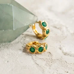 SELENE GREEN AGATE GOLDEN HUGGIE EARRING