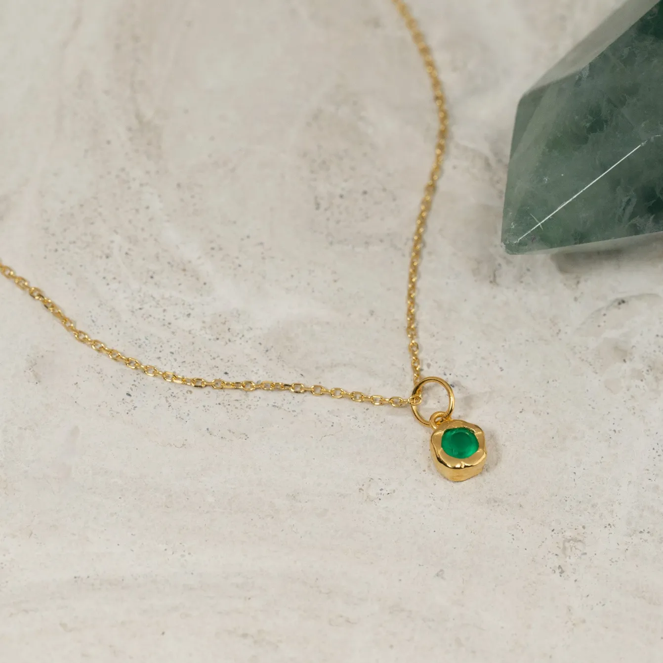 SELENE GREEN AGATE GOLDEN PENDANT