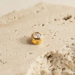 SELENE MOONSTONE GOLDEN FLOATING PENDANT